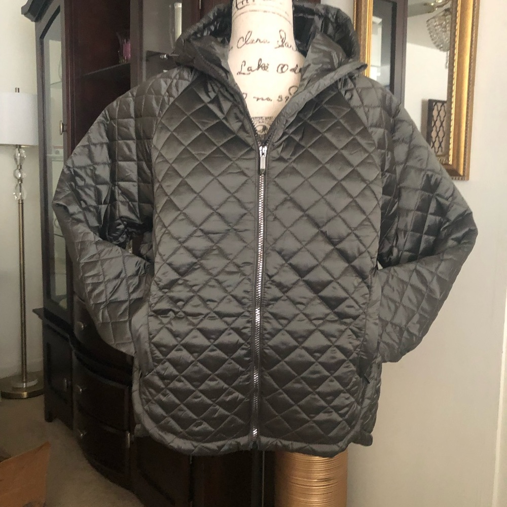 BCBGMaxAzria Packable Feather -Free Down Winter Jacket. Color is Titanium.